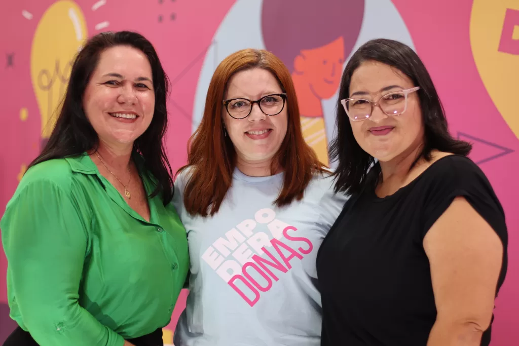 Ana Paula Martin, proprietária da Fazenda Lagoa Seca; Marcella Andrade, analista do Sebrae/ES e Daniela Gurgel, proprietária da empresa Da Terra Produtos Caseiros